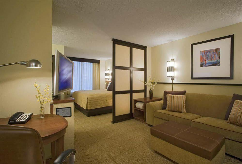 Hyatt Place Raleigh Durham Airport Morrisville Exterior photo